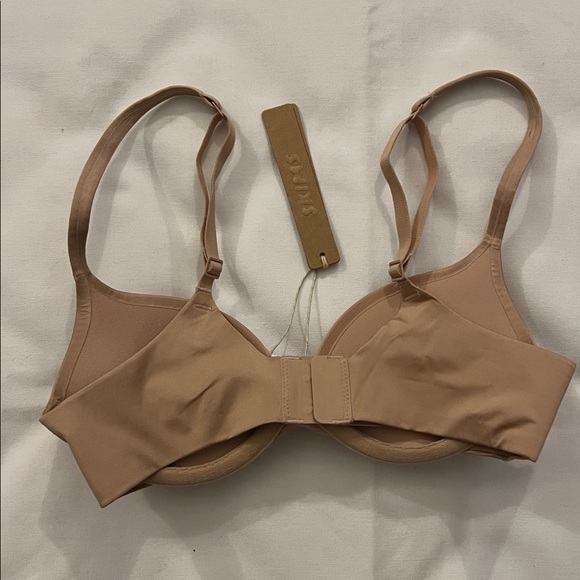 SKIMS ULTIMATE TEARDROP PUSH-UP BRA - Picture 2 of 3